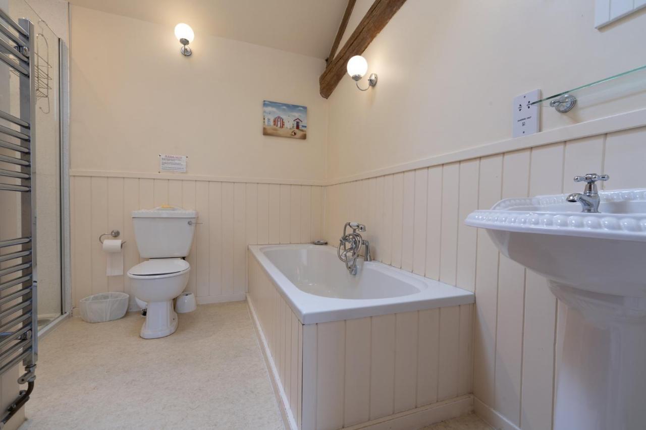 Hulmes Vale House - Sleeps 14 - Peak District Villa Buxton  Ngoại thất bức ảnh